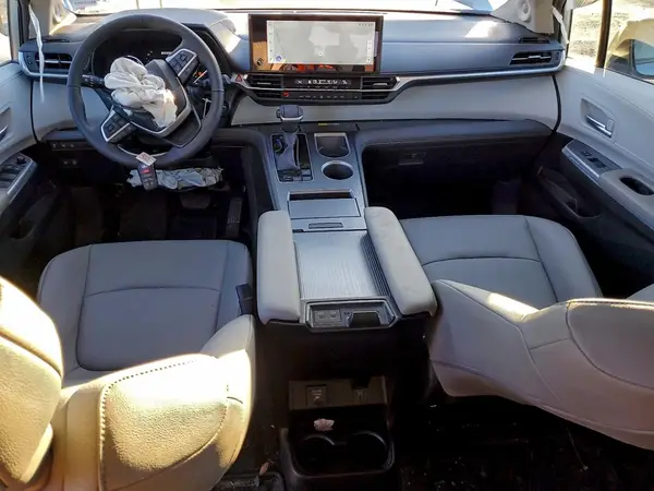 5TDJRKEC8SS257951 2025 TOYOTA SIENNA - Image 8