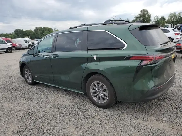 5TDJRKEC9MS011753 2021 TOYOTA SIENNA - Image 2