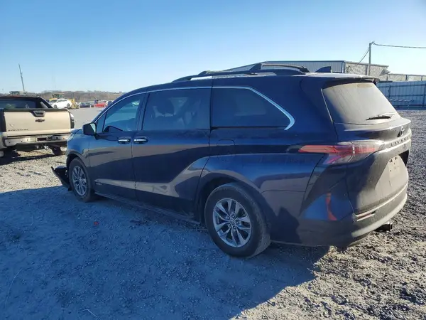 5TDJRKEC9MS018847 2021 TOYOTA SIENNA - Image 2