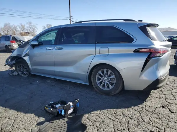 5TDJRKEC9MS025281 2021 TOYOTA SIENNA - Image 2