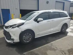 5TDJRKEC9MS062895 2021 TOYOTA SIENNA