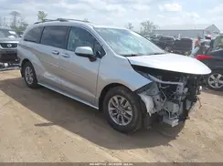 5TDJRKEC9NS089743 2022 TOYOTA SIENNA