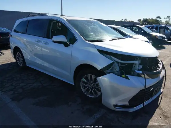 5TDJRKEC9NS092092 2022 TOYOTA SIENNA - Image 1