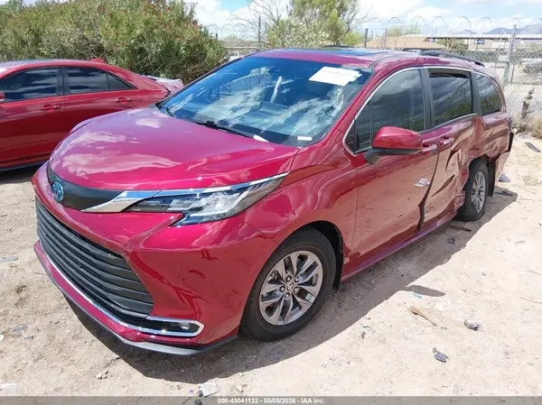 5TDJRKEC9NS133952 2022 TOYOTA SIENNA - Image 2