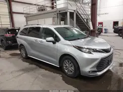 5TDJRKEC9NS135975 2022 TOYOTA SIENNA