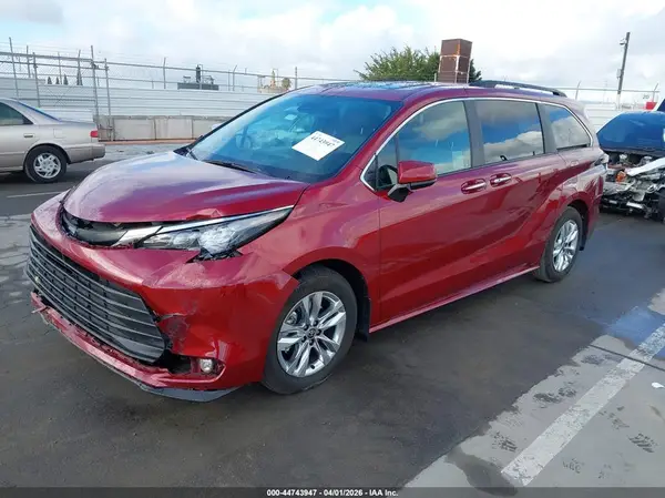 5TDJRKEC9SS284916 2025 TOYOTA SIENNA - Image 2