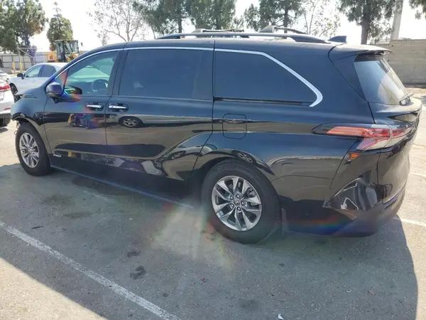 5TDJRKECXMS012653 2021 TOYOTA SIENNA - Image 2