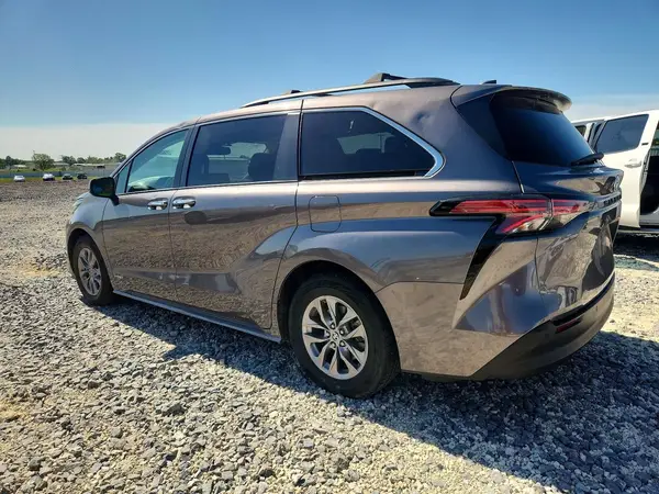5TDJRKECXMS045135 2021 TOYOTA SIENNA - Image 2