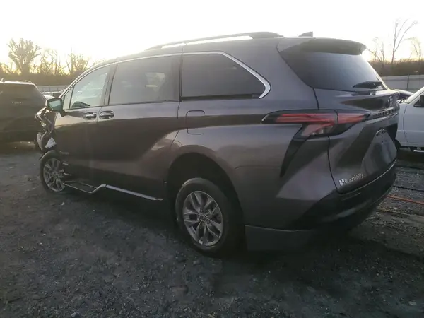 5TDJRKECXMS059701 2021 TOYOTA SIENNA - Image 2