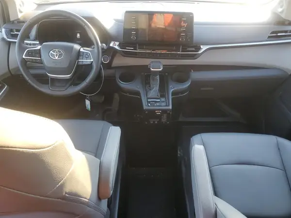 5TDJRKECXMS059701 2021 TOYOTA SIENNA - Image 8