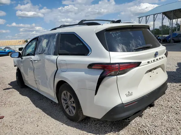 5TDJRKECXMS062260 2021 TOYOTA SIENNA - Image 2