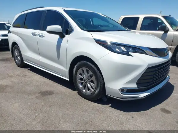 5TDJRKECXNS118859 2022 TOYOTA SIENNA - Image 1