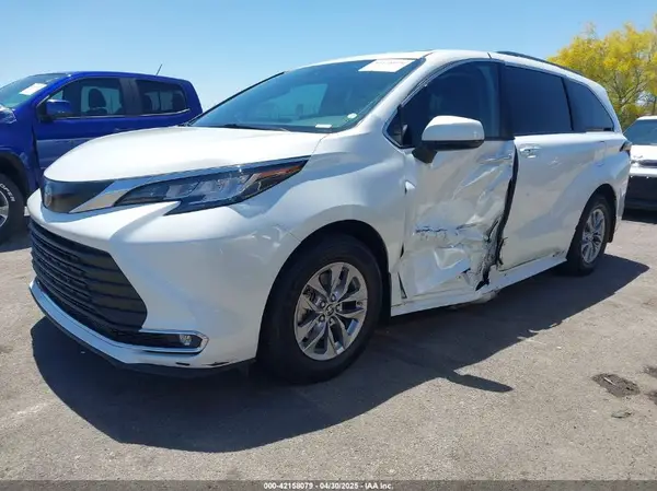 5TDJRKECXNS118859 2022 TOYOTA SIENNA - Image 2