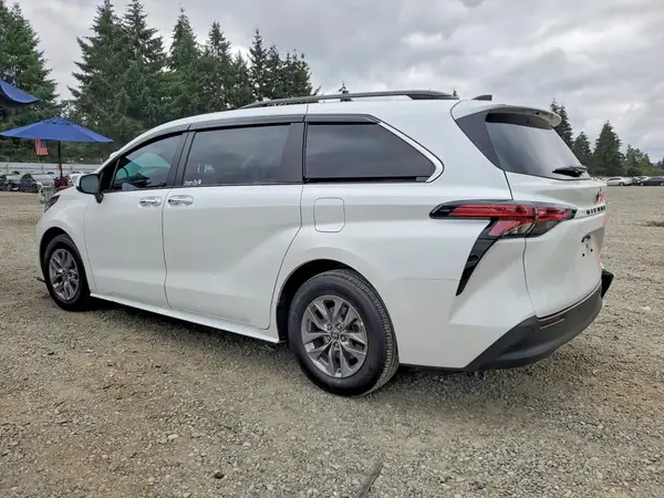 5TDJRKECXNS125861 2022 TOYOTA SIENNA - Image 2