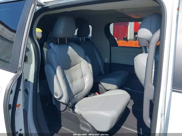 5TDJRKECXPS152836 2023 TOYOTA SIENNA - Image 8
