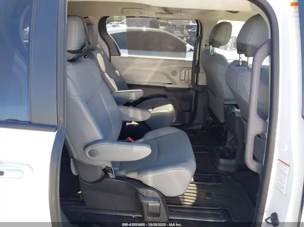 5TDJRKECXPS175484 2023 TOYOTA SIENNA - Image 8