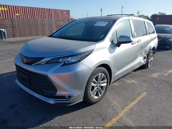 5TDJRKECXPS179485 2023 TOYOTA SIENNA - Image 2