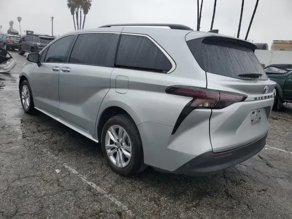 5TDJRKECXRS192806 2024 TOYOTA SIENNA - Image 2