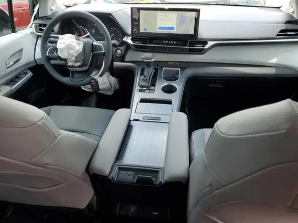 5TDJRKECXSS260933 2025 TOYOTA SIENNA - Image 8