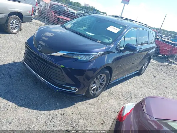 5TDJSKFC0MS023566 2021 TOYOTA SIENNA - Image 2