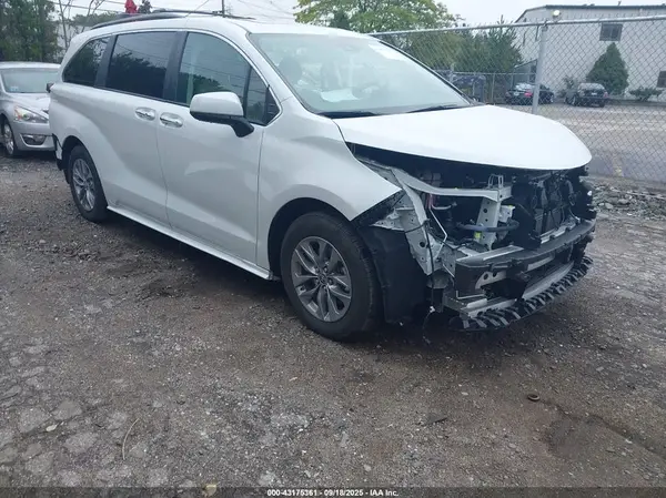 5TDJSKFC0RS125313 2024 TOYOTA SIENNA - Image 1