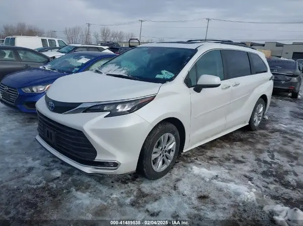 5TDJSKFC0RS150440 2024 TOYOTA SIENNA - Image 2