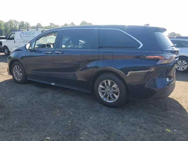 5TDJSKFC0SS156745 2025 TOYOTA SIENNA - Image 2
