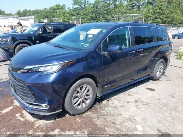 5TDJSKFC1MS007876 2021 TOYOTA SIENNA - Image 2