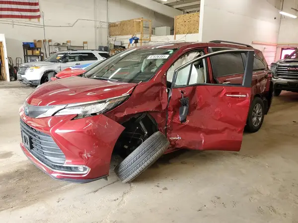 5TDJSKFC1MS015041 2021 TOYOTA SIENNA - Image 1