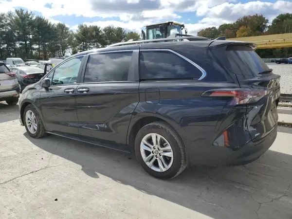 5TDJSKFC1RS121397 2024 TOYOTA SIENNA - Image 2