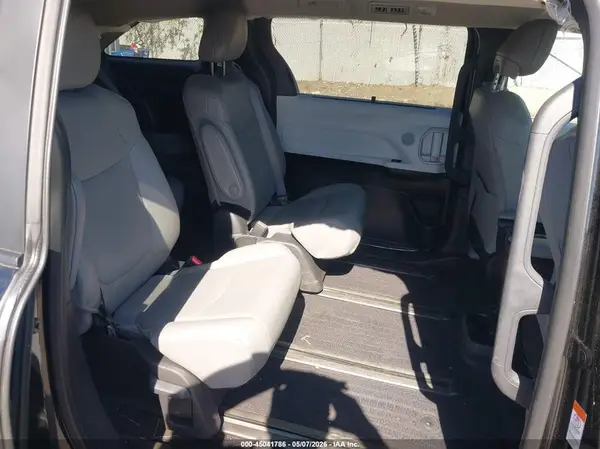 5TDJSKFC1SS189401 2025 TOYOTA SIENNA - Image 8