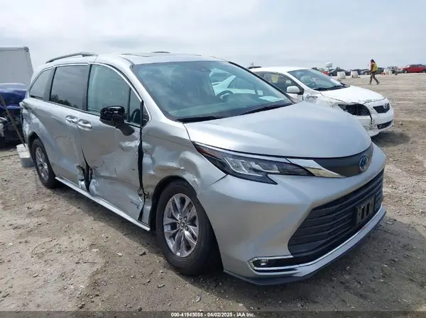 5TDJSKFC2MS007191 2021 TOYOTA SIENNA - Image 1