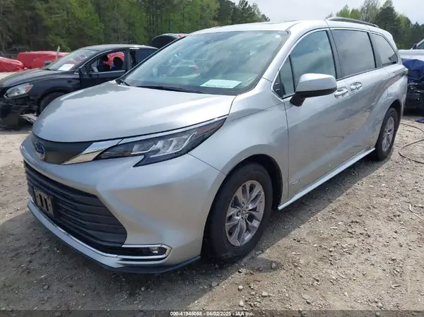 5TDJSKFC2MS007191 2021 TOYOTA SIENNA - Image 2