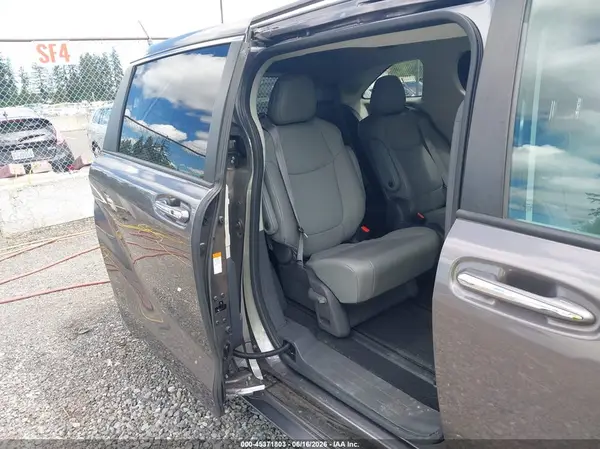 5TDJSKFC2MS015601 2021 TOYOTA SIENNA - Image 8