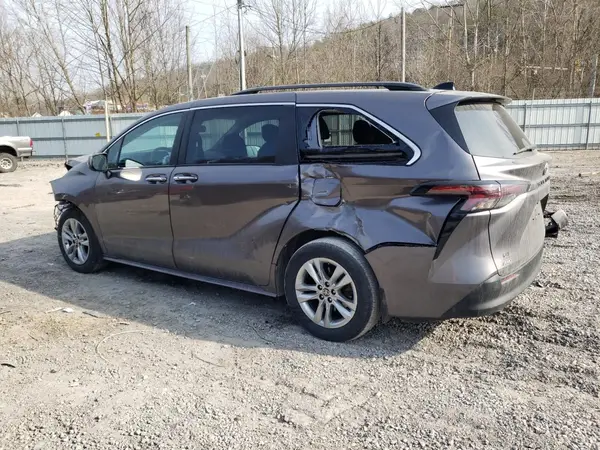 5TDJSKFC2PS099326 2023 TOYOTA SIENNA - Image 2