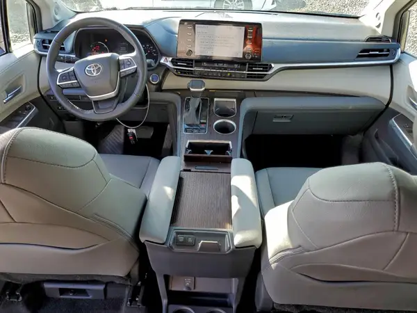 5TDJSKFC2PS102869 2023 TOYOTA SIENNA - Image 8