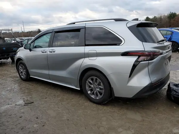 5TDJSKFC2RS111431 2024 TOYOTA SIENNA - Image 2