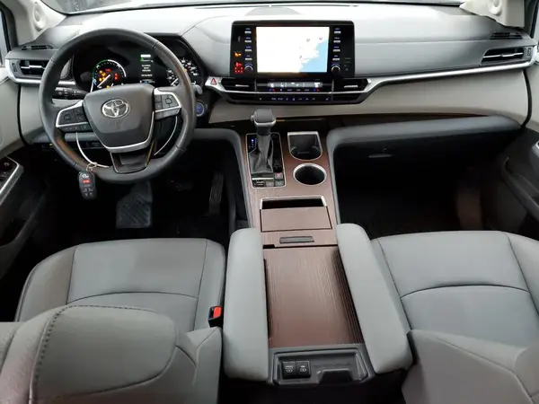 5TDJSKFC2RS111431 2024 TOYOTA SIENNA - Image 8