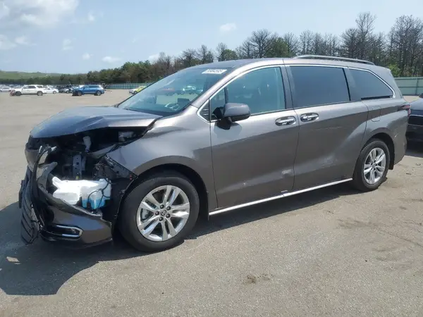 5TDJSKFC2RS120985 2024 TOYOTA SIENNA - Image 1