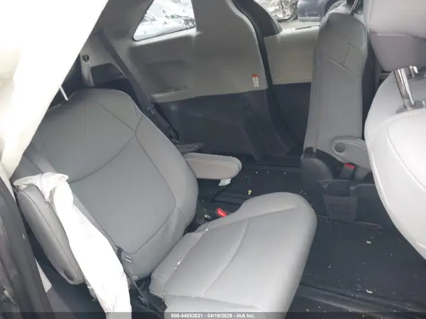 5TDJSKFC2RS123711 2024 TOYOTA SIENNA - Image 8