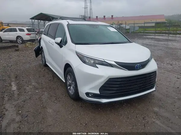 5TDJSKFC2SS158559 2025 TOYOTA SIENNA - Image 1