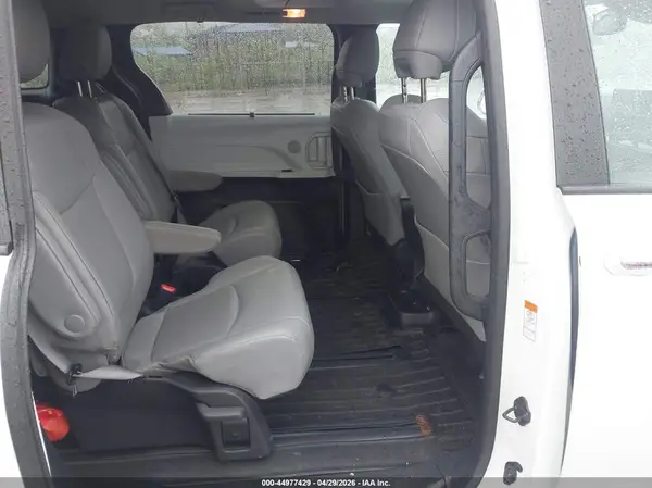 5TDJSKFC2SS158559 2025 TOYOTA SIENNA - Image 8