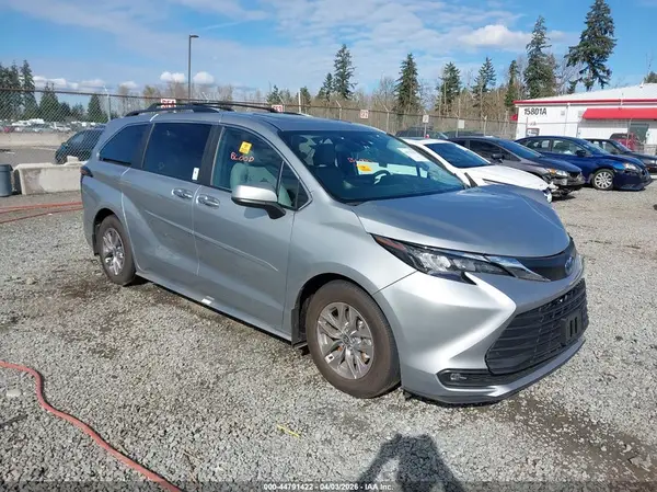 5TDJSKFC2SS195868 2025 TOYOTA SIENNA - Image 1
