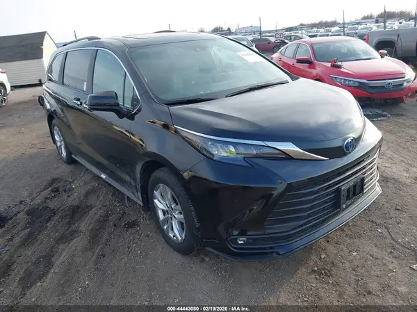 5TDJSKFC2SS212605 2025 TOYOTA SIENNA - Image 1