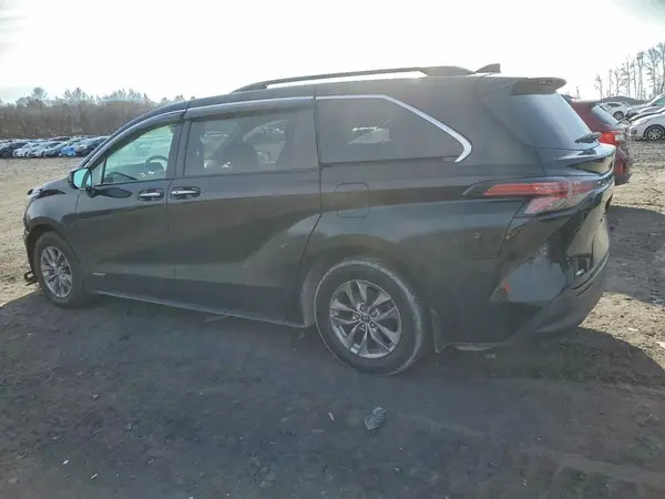 5TDJSKFC3MS018443 2021 TOYOTA SIENNA - Image 2