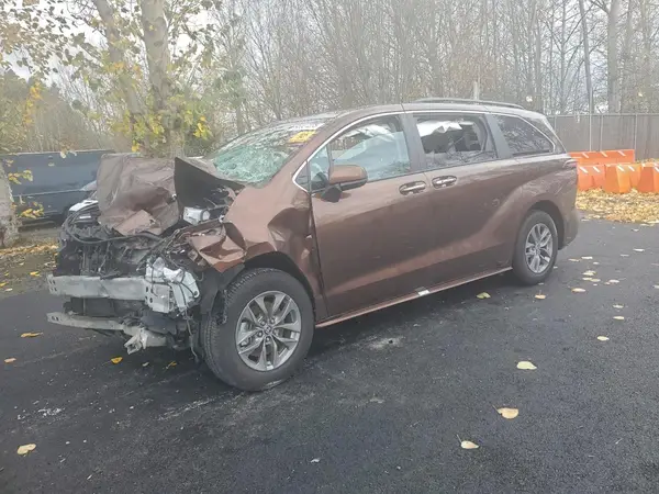 5TDJSKFC3PS103772 2023 TOYOTA SIENNA - Image 1