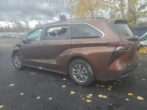 5TDJSKFC3PS103772 2023 TOYOTA SIENNA - Image 2
