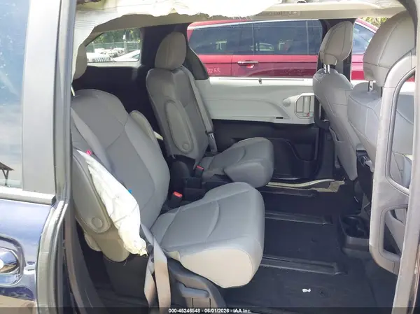 5TDJSKFC3SS155153 2025 TOYOTA SIENNA - Image 8