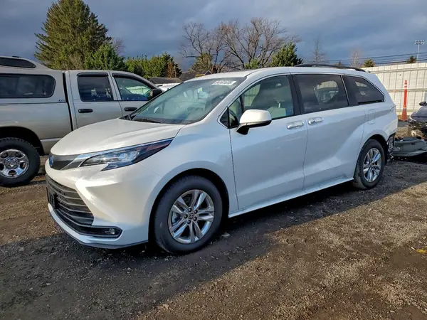 5TDJSKFC3SS215013 2025 TOYOTA SIENNA - Image 1