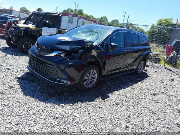5TDJSKFC4MS024221 2021 TOYOTA SIENNA - Image 2